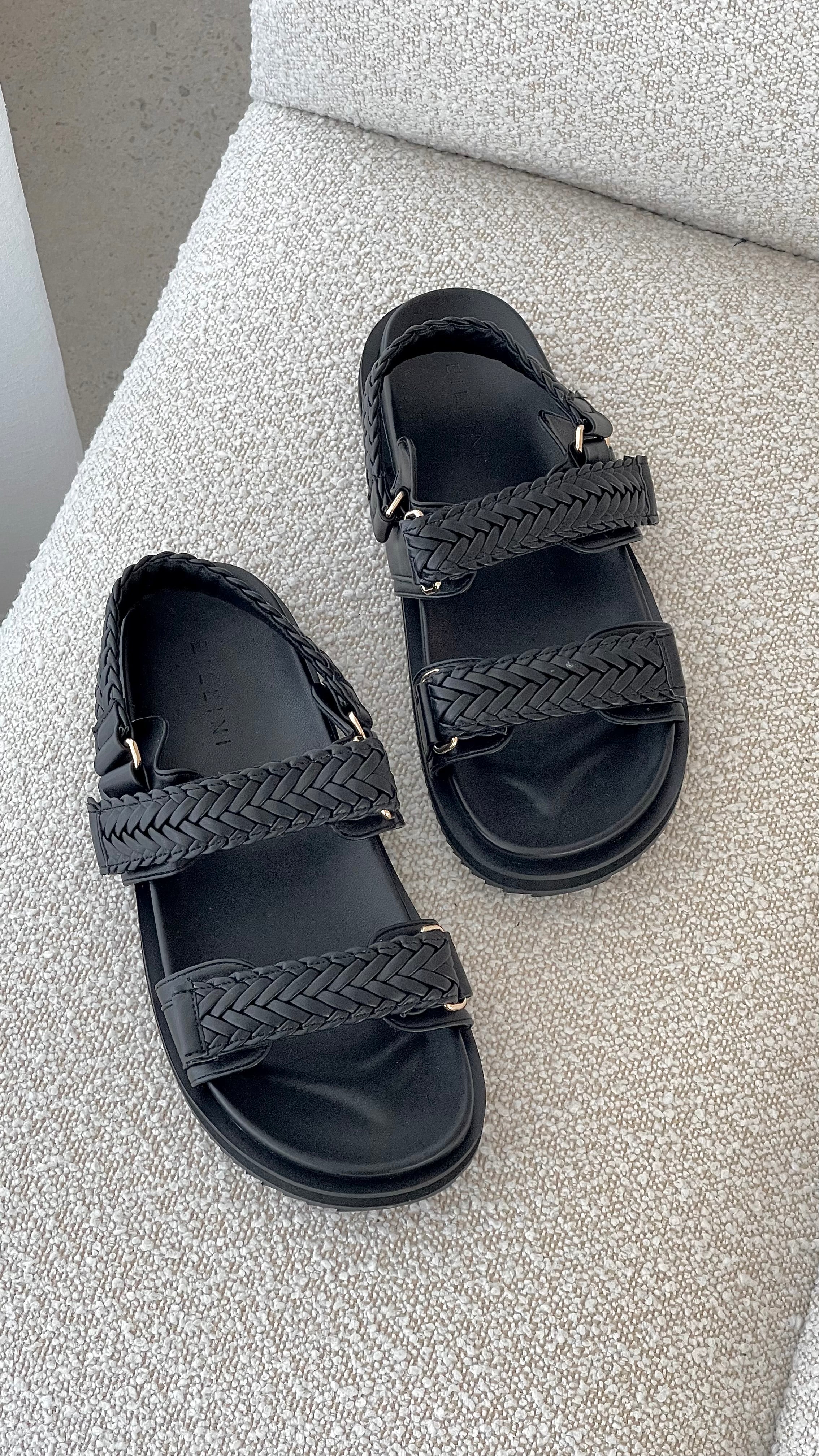 Taishi Slide - Black
